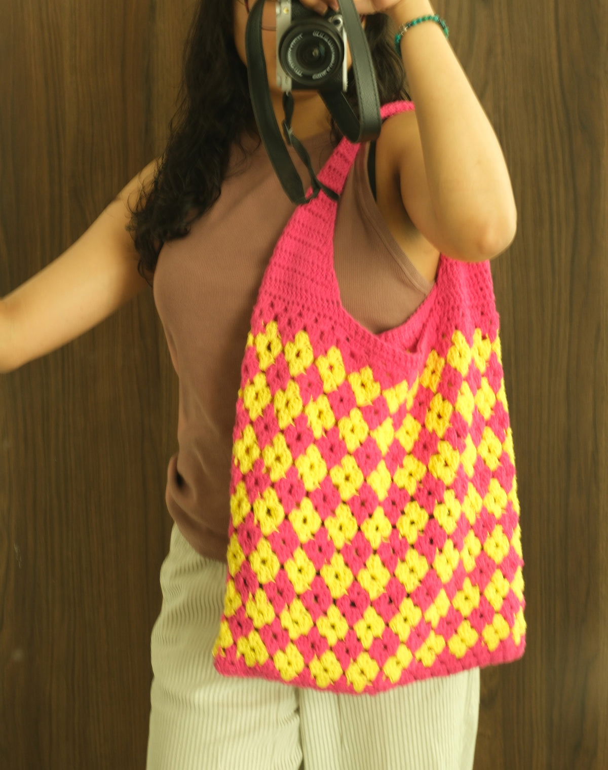 poppy picnic crochet tote