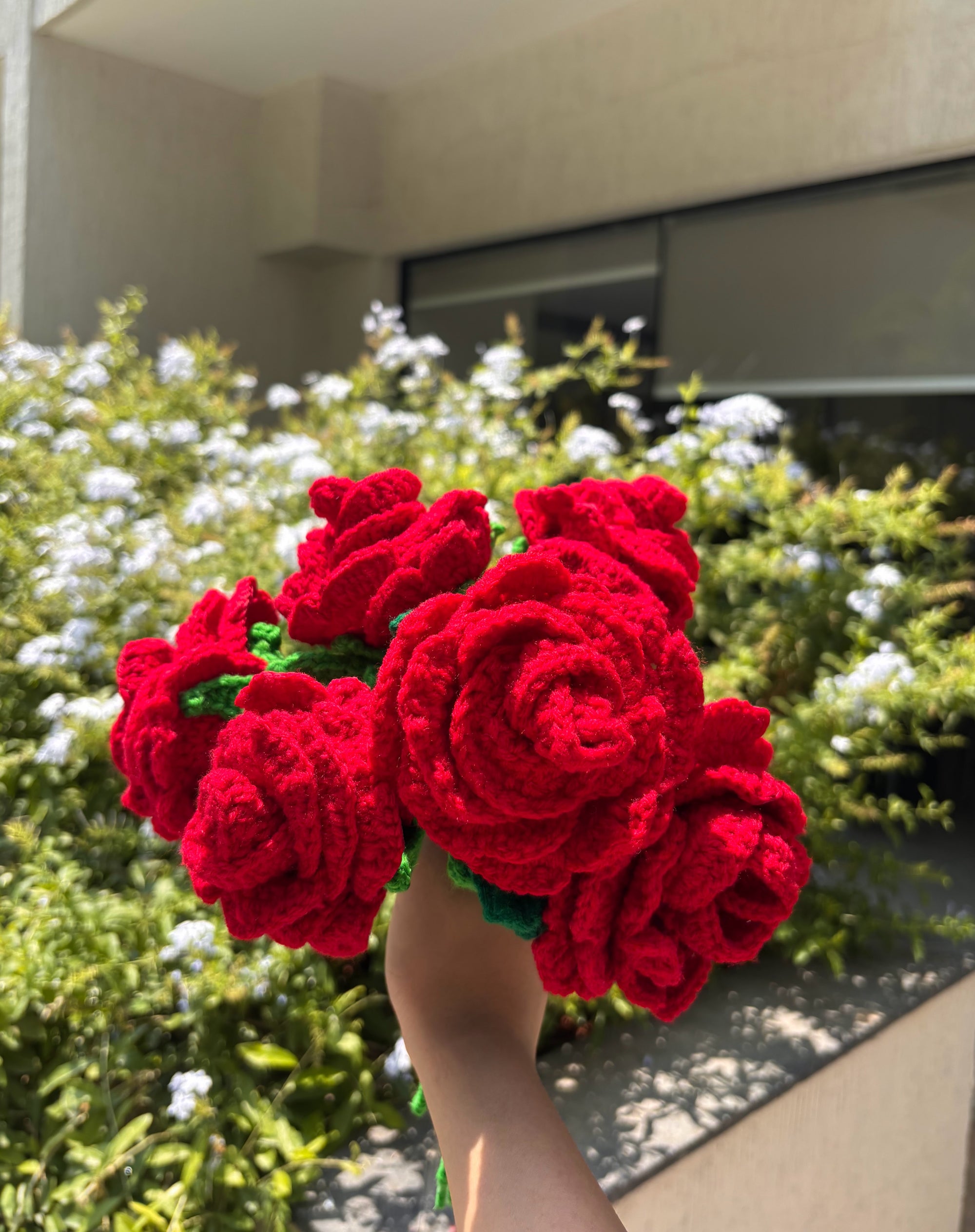 Bouquet of crochet red flowers